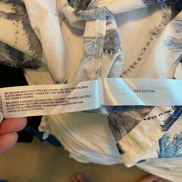 Light weight summer shirt. - Picture 3 of 5